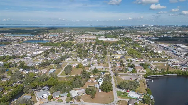 $500,000 | 118 2nd Street Northwest, Ruskin, FL 33570