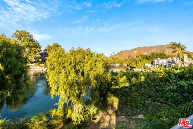 $7,500,000 | 10061 Valley Spring Lane, Toluca Lake, CA 91602
