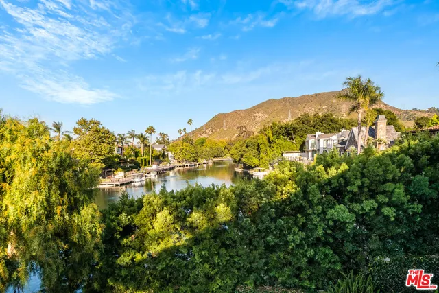 $7,500,000 | 10061 Valley Spring Lane, Toluca Lake, CA 91602