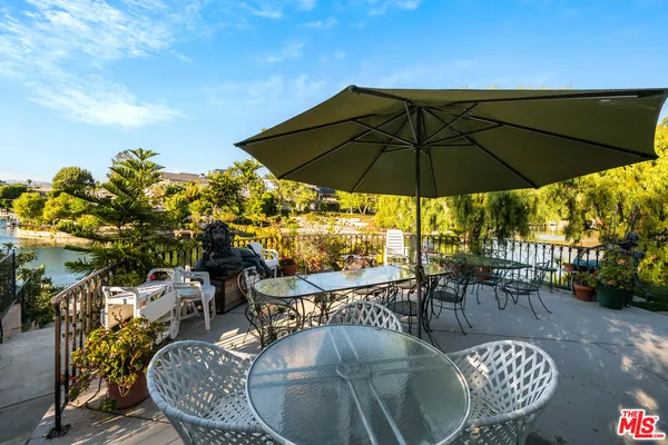 $6,950,000 | 10061 Valley Spring Lane, Toluca Lake, CA 91602