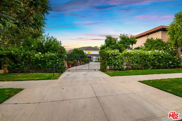 $6,950,000 | 10061 Valley Spring Lane, Toluca Lake, CA 91602