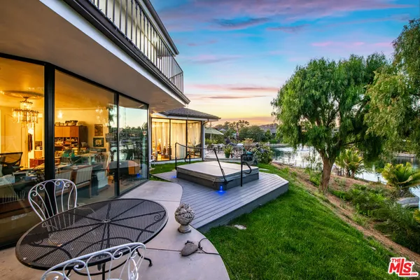 $6,950,000 | 10061 Valley Spring Lane, Toluca Lake, CA 91602