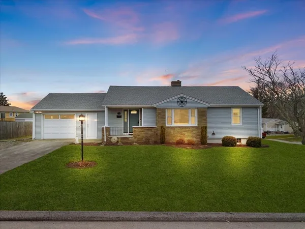 $419,900 | 3 O Connell Road, Tiverton, RI 02878
