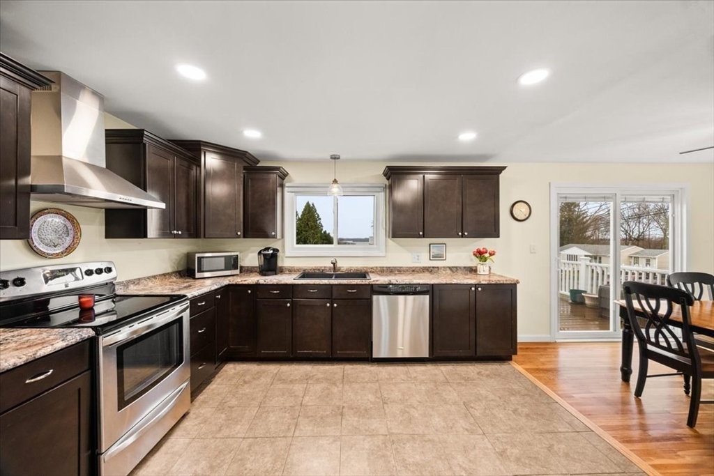 3 O Connell Road Tiverton, RI 02878 - Photo 14 of 34