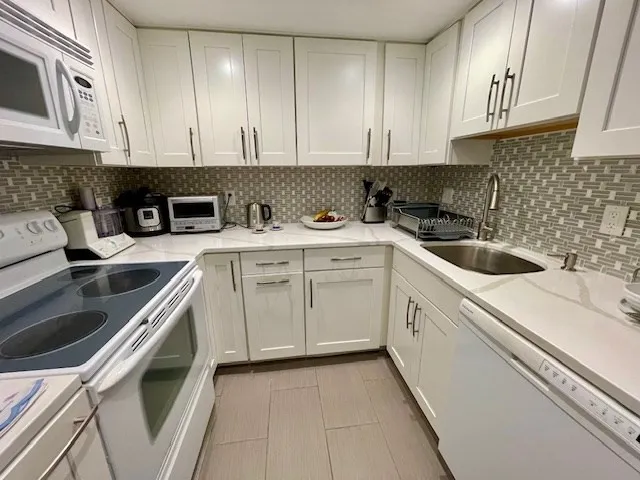 $949,000 | 51 John Street, Unit 201, Brookline, MA 02446