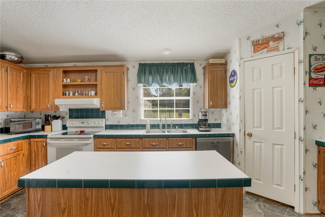 714 South Friendship Road Seneca, SC 29678 - Photo 18 of 36 Gallery Image 18