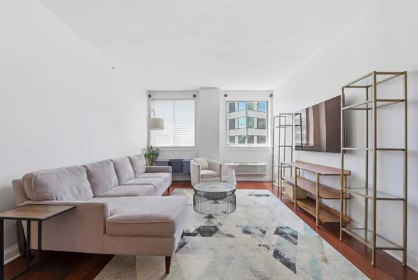 $4,800 | 311 Washington Street, Unit 9C, Jersey City, NJ 07302
