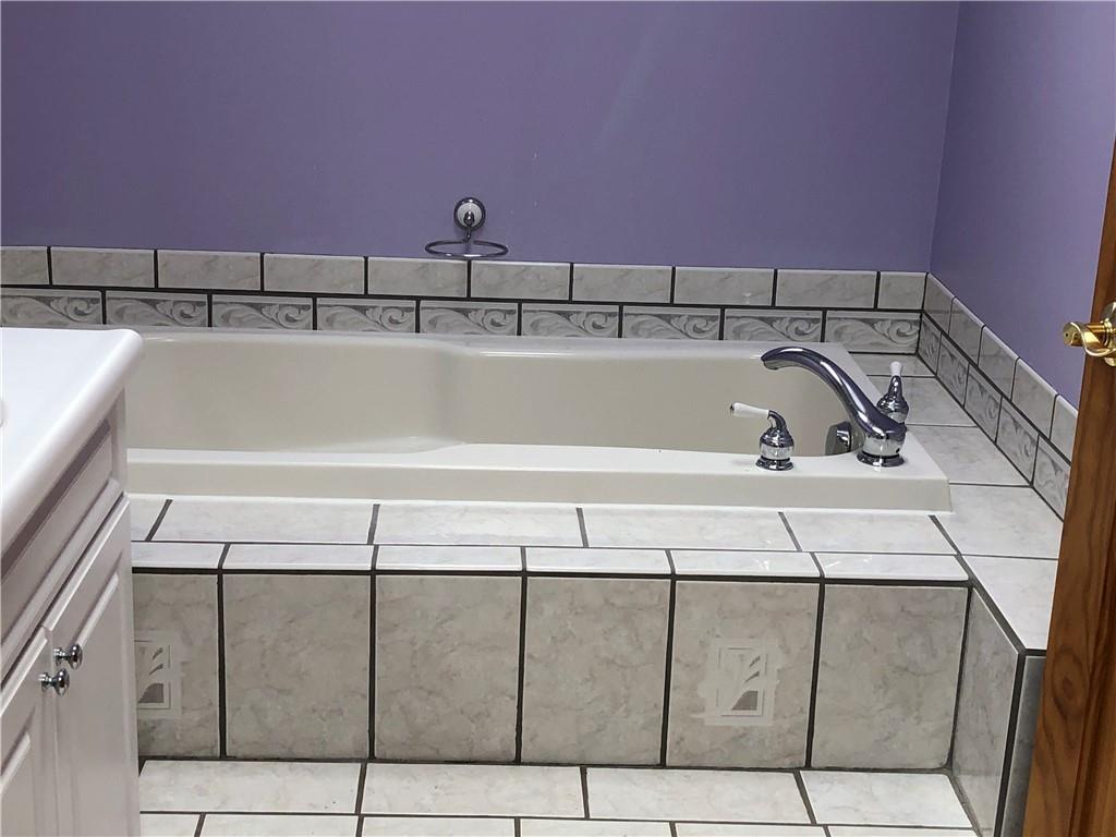 576 Thompson Run Road Pittsburgh, PA 15237 - Photo 12 of 15 Gallery Image 12
