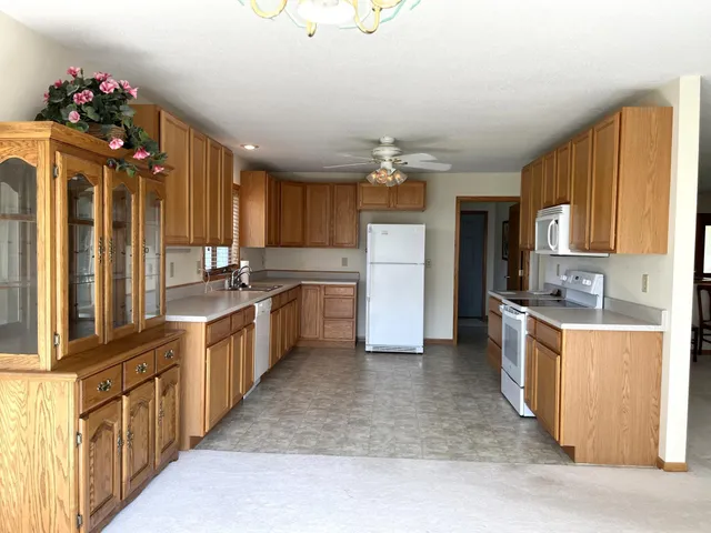 $290,000 | 720 Plum Avenue, Windom, MN 56101