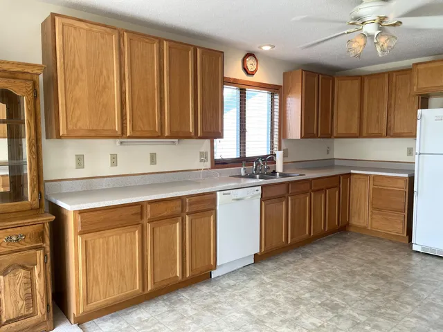 $290,000 | 720 Plum Avenue, Windom, MN 56101