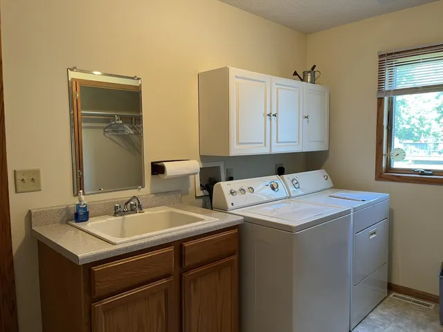 $290,000 | 720 Plum Avenue, Windom, MN 56101