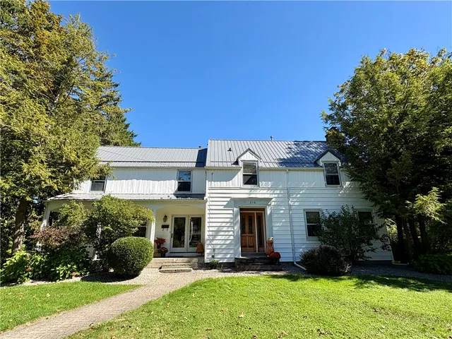 $285,000 | 210 Elmwood Avenue, Arcadia, NY 14513