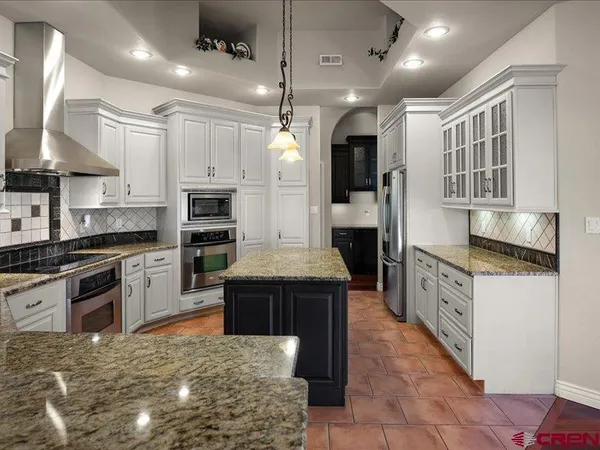 $595,000 | 23144 County Road 27, La Junta, CO 81050
