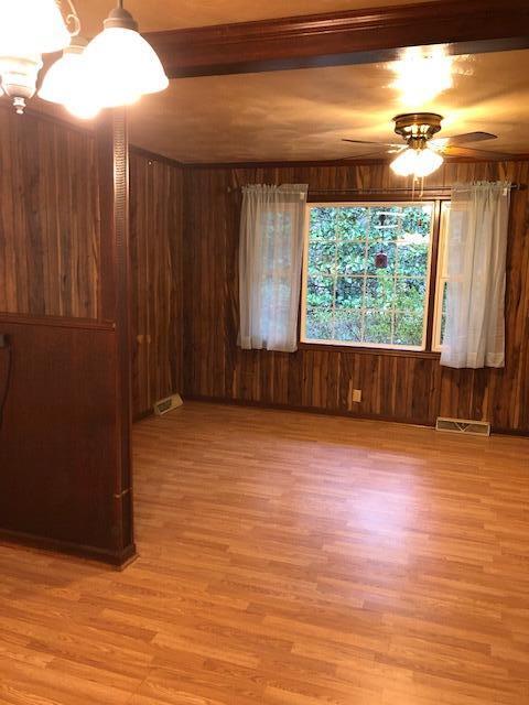 126 County Rd O C - 3380 Elloree, SC 29047 - Photo 4 of 13 Canebrake great room 2