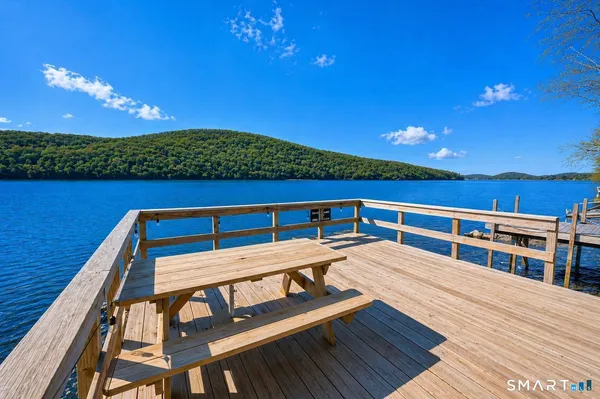 $999,999 | 20 Musnug Road, Danbury, CT 06811