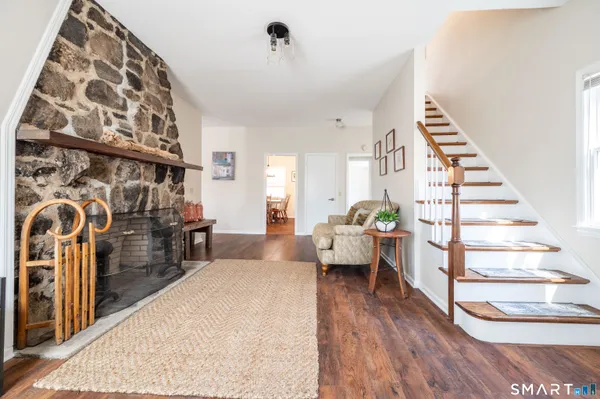 $999,999 | 20 Musnug Road, Danbury, CT 06811