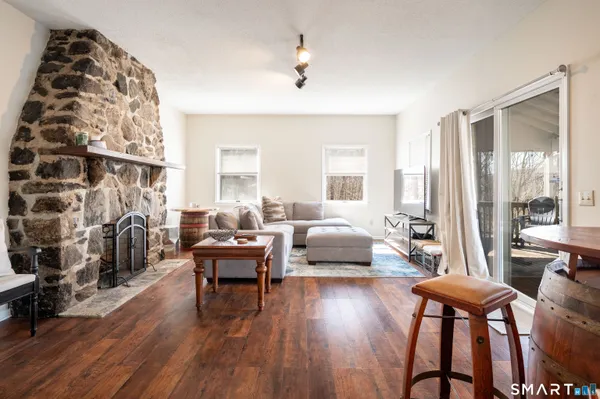 $999,999 | 20 Musnug Road, Danbury, CT 06811