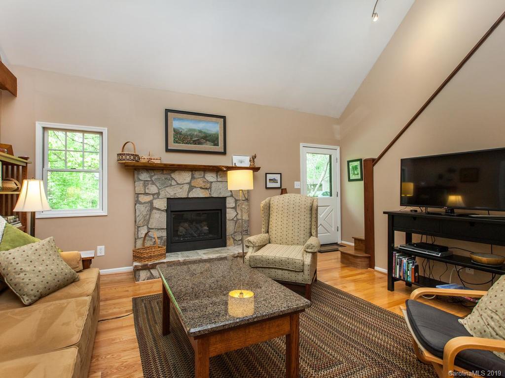 9 Wood Road Arden, NC 28704 - Photo 5 of 36 Gallery Image 5