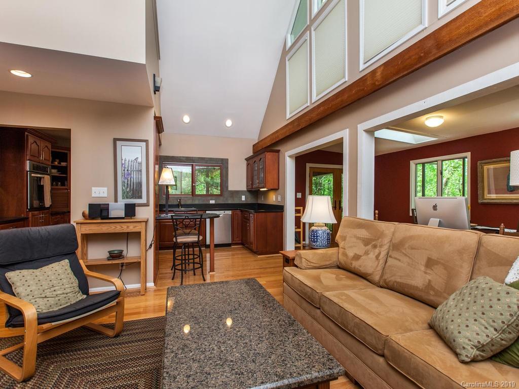 9 Wood Road Arden, NC 28704 - Photo 8 of 36 Gallery Image 8