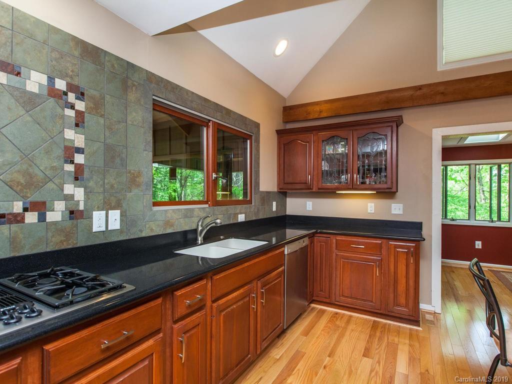 9 Wood Road Arden, NC 28704 - Photo 10 of 36 Gallery Image 10