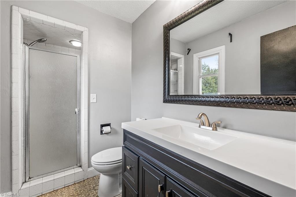 4806 Stan Road Climax, NC 27233 - Photo 20 of 30 Full Bath