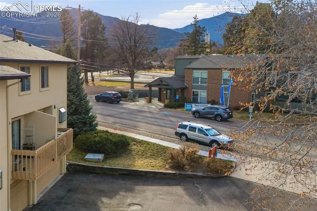 $279,900 | 14 Old Broadmoor Road, Colorado Springs, CO 80906