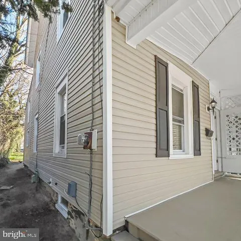 $2,695 | 22 East 2nd Street, Moorestown, NJ 08057