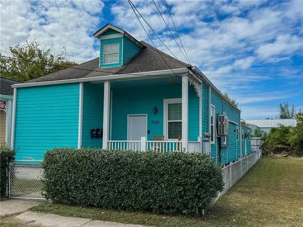 $1,200 | 1530 Monroe Street, Unit B, New Orleans, LA 70118