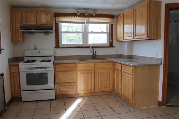 37 Faxon Road Quincy, MA 02171 - Photo 3 of 12 Gallery Image 3