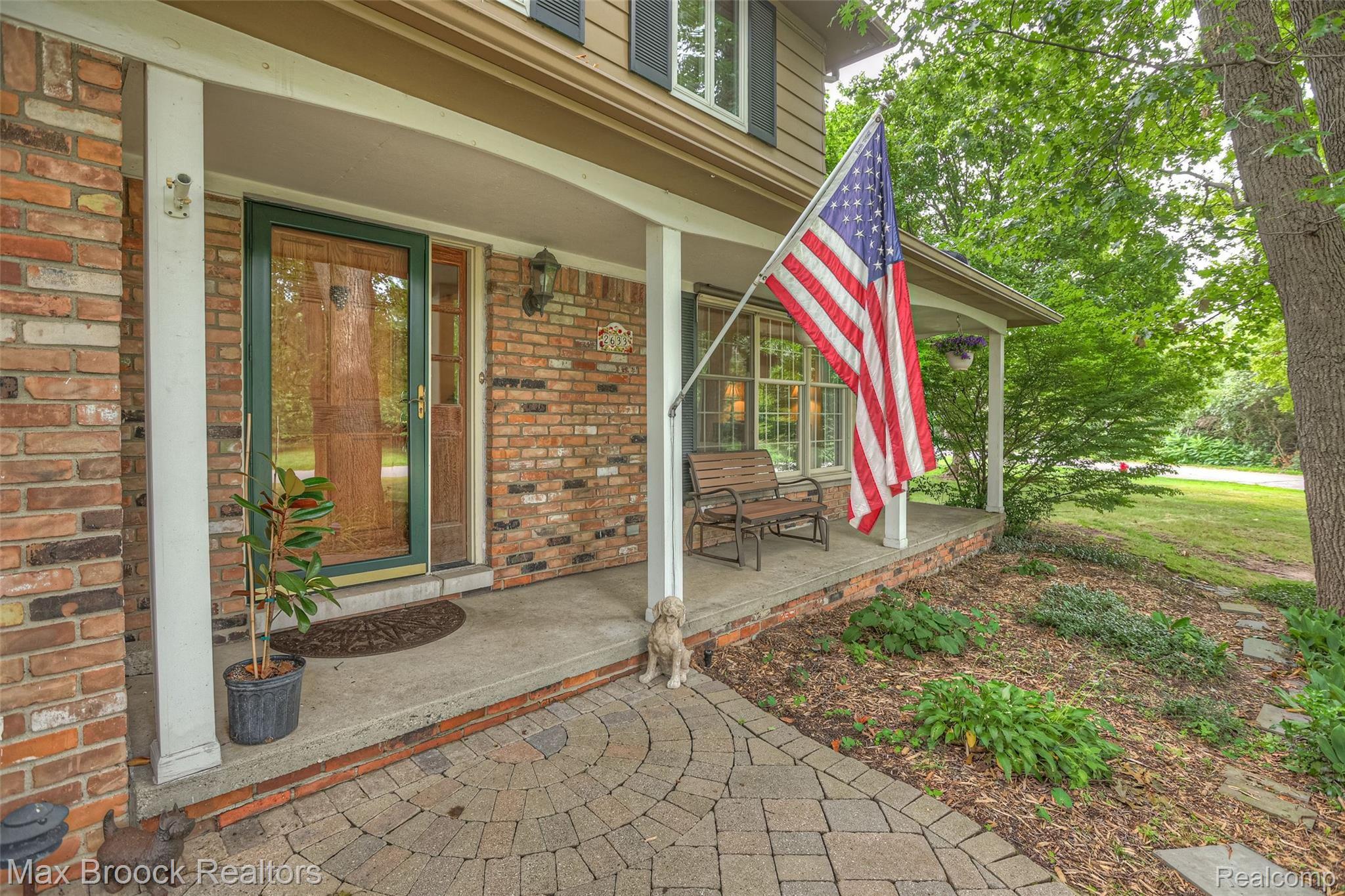 2633 Rambling Way Bloomfield Hills, MI 48302 - Photo 3 of 30 -11.jpg