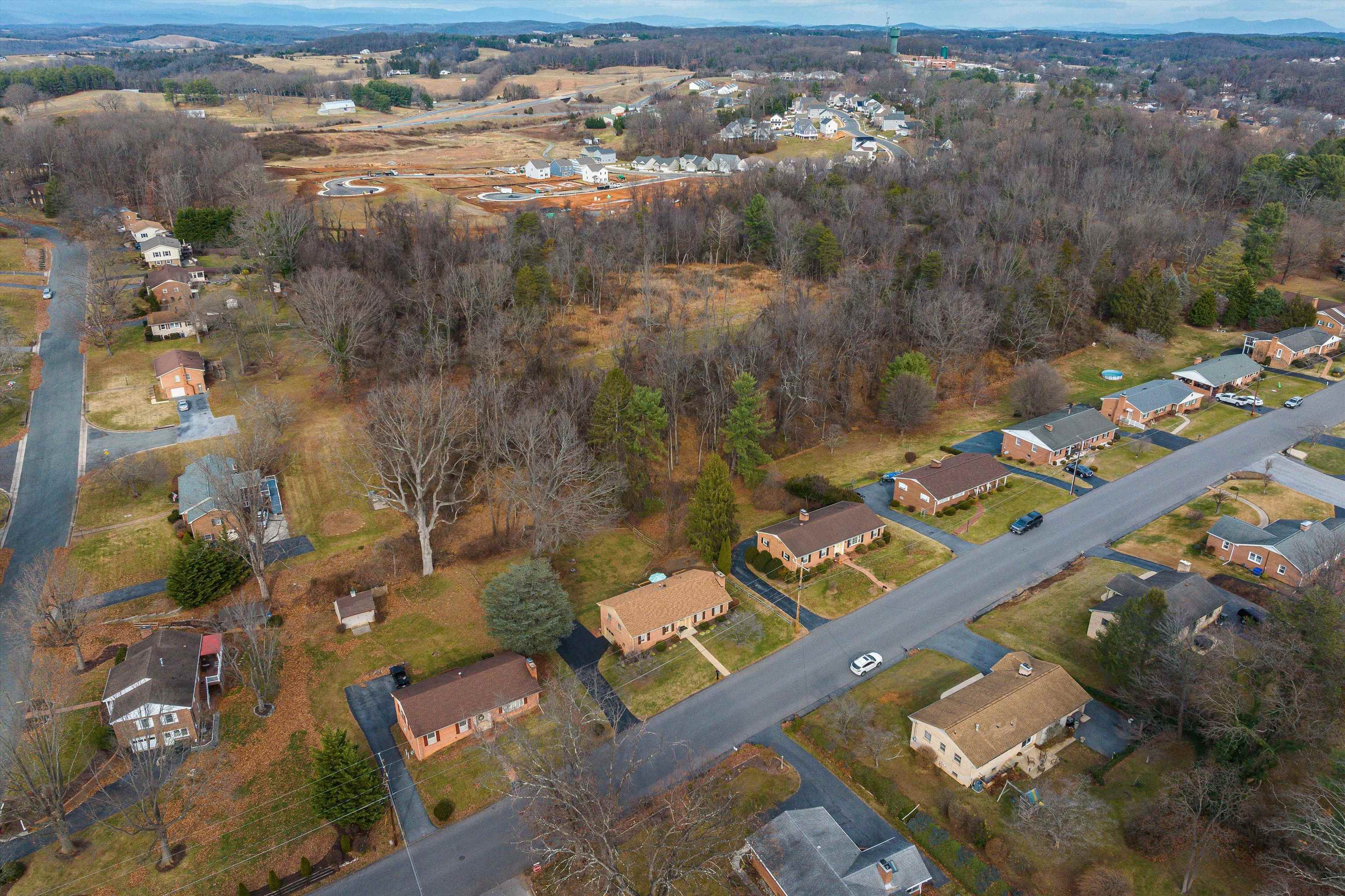 419 Cardinal Street Staunton, VA 24401 - Photo 44 of 47 an aerial view of multiple houses with yard