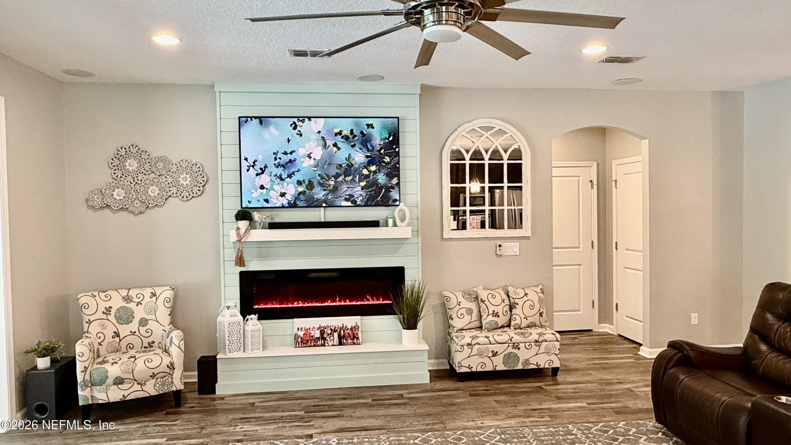 78643 Goldfinch Lane Yulee, FL 32097 - Photo 15 of 60 Kitchen to Fireplace