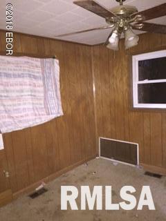 18383 Irvington Road Centralia, IL 62801 - Photo 4 of 7