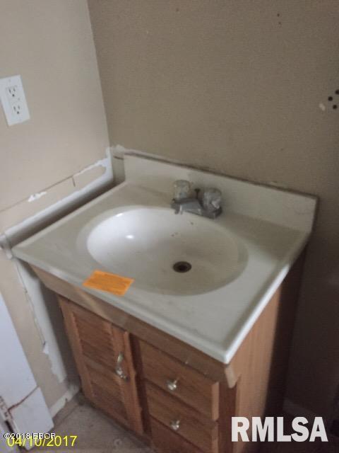 18383 Irvington Road Centralia, IL 62801 - Photo 7 of 7