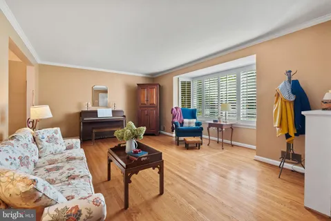 $1,295,000 | 1121 Allison Street, Alexandria, VA 22302