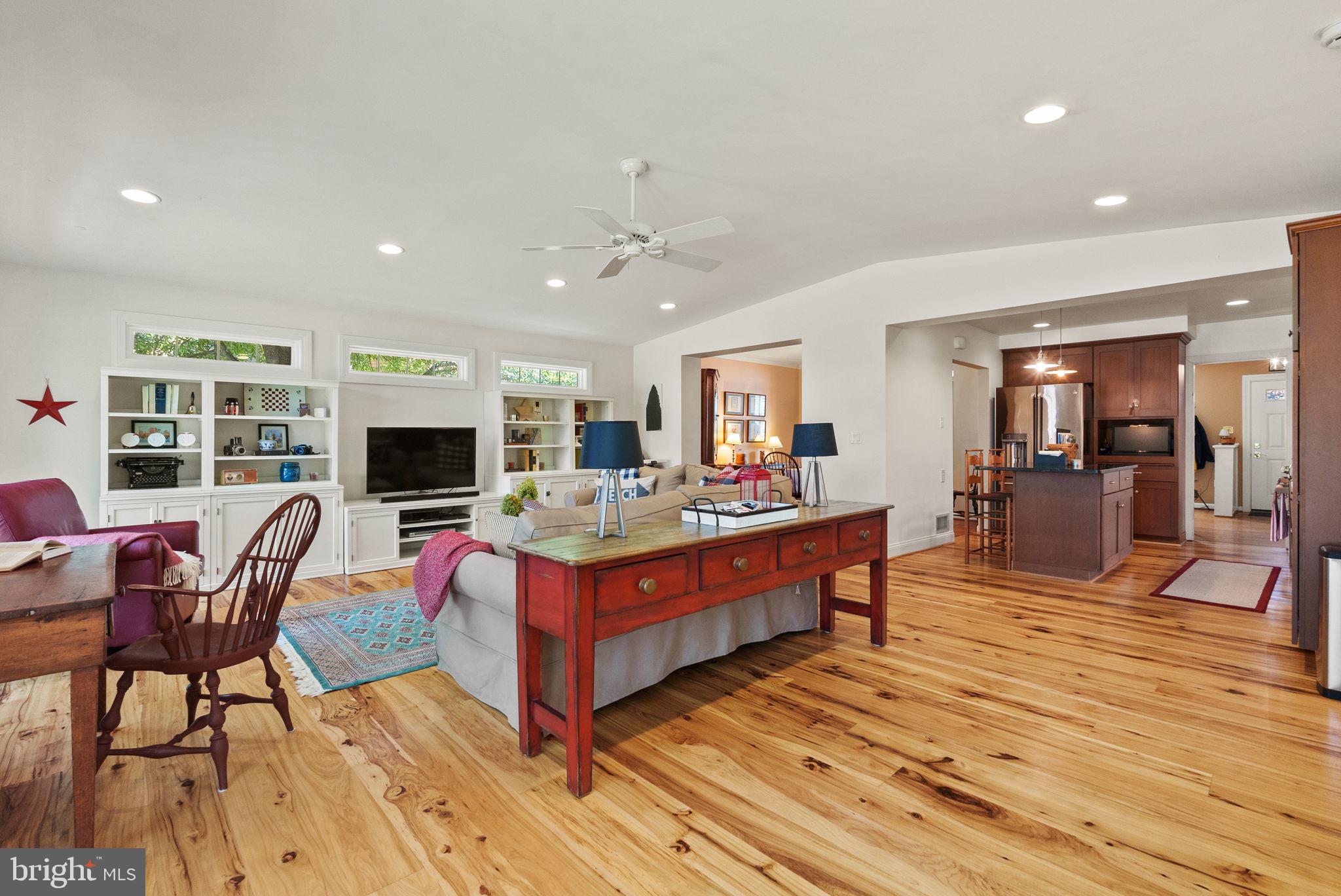 1121 Allison Street Alexandria, VA 22302 - Photo 7 of 51