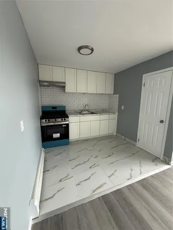$2,100 | 1425 St Georges Avenue, Unit 4C, Rahway, NJ 07065