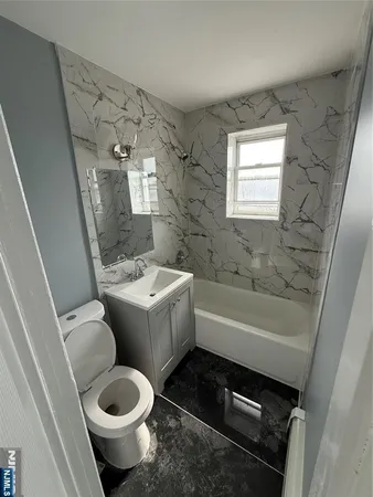 $2,100 | 1425 St Georges Avenue, Unit 4C, Rahway, NJ 07065