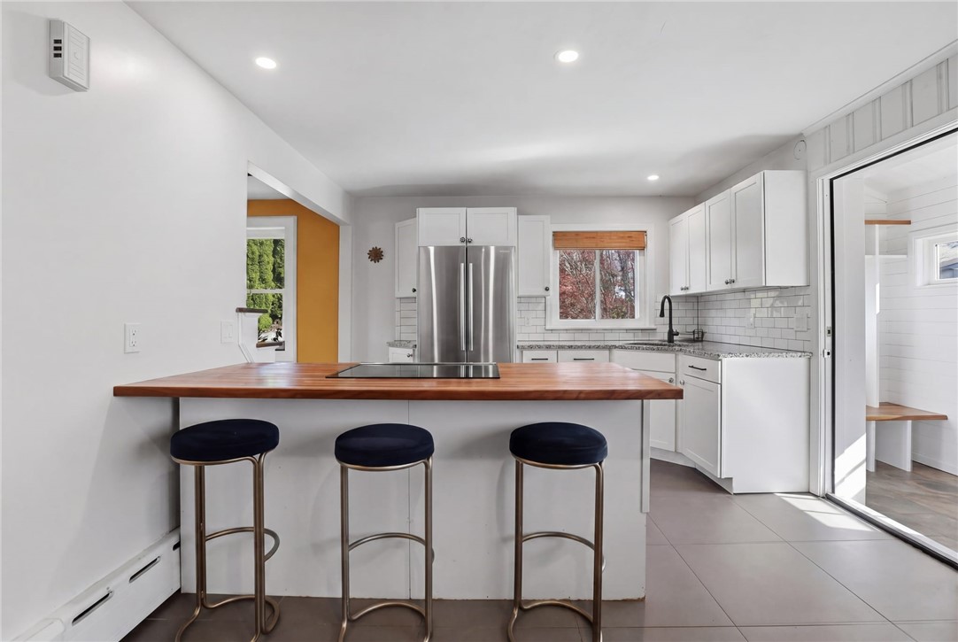 18 Loring Road Bristol, RI 02809 - Photo 11 of 38
