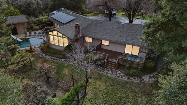 $770,000 | 15133 Vista Knolls Drive, Redding, CA 96001