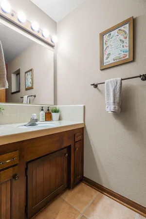 $770,000 | 15133 Vista Knolls Drive, Redding, CA 96001