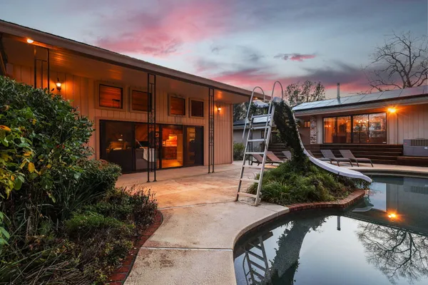 $770,000 | 15133 Vista Knolls Drive, Redding, CA 96001