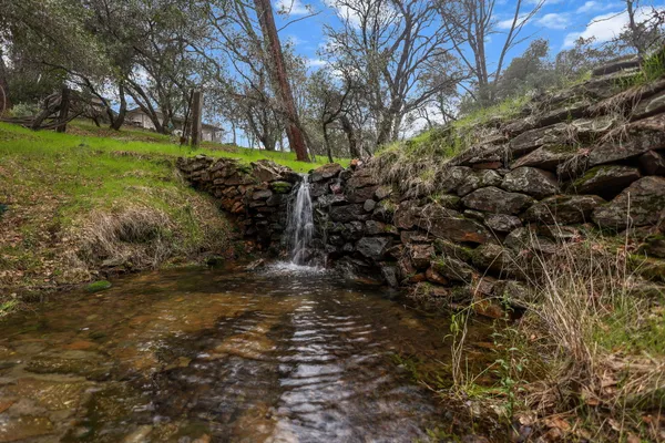 $770,000 | 15133 Vista Knolls Drive, Redding, CA 96001