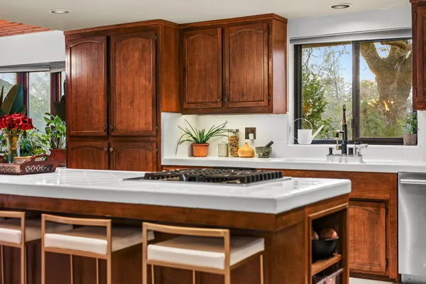 $770,000 | 15133 Vista Knolls Drive, Redding, CA 96001