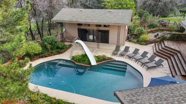 $770,000 | 15133 Vista Knolls Drive, Redding, CA 96001