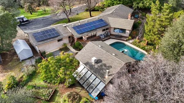 $770,000 | 15133 Vista Knolls Drive, Redding, CA 96001