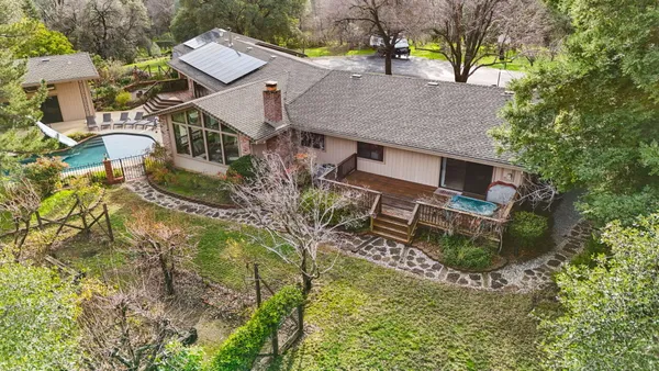 $770,000 | 15133 Vista Knolls Drive, Redding, CA 96001