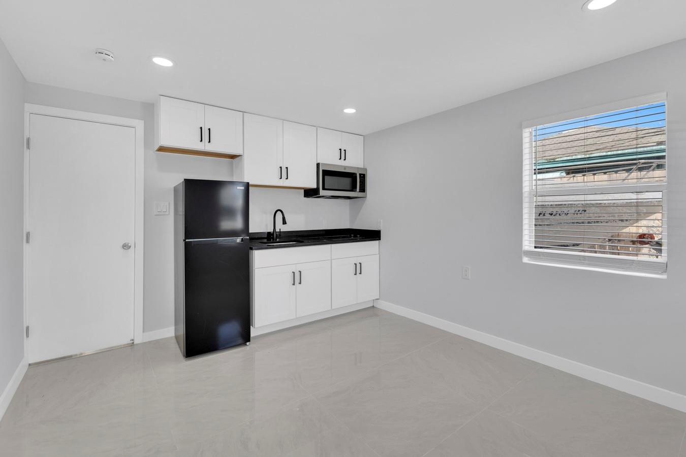 851 Northwest 4th Avenue Pompano Beach, FL 33060 - Photo 13 of 23 Photo 14