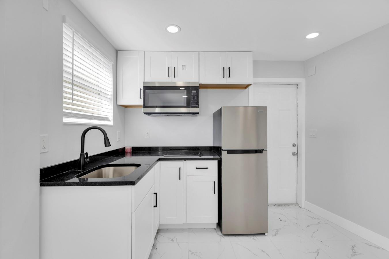 851 Northwest 4th Avenue Pompano Beach, FL 33060 - Photo 6 of 23 Photo 6