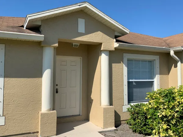 $2,495 | 269 Southwest Ridgecrest Drive, Port St. Lucie, FL 34953